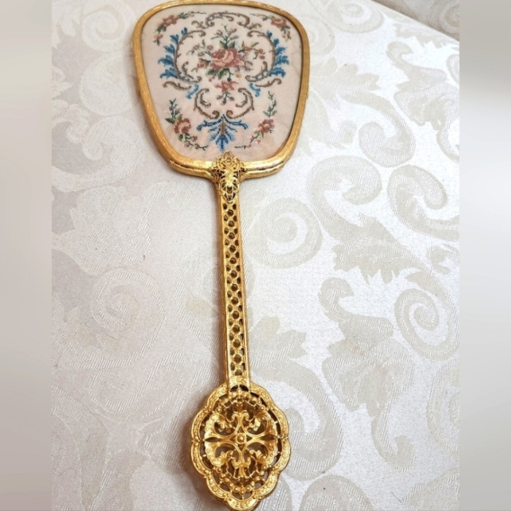 VINTAGE Gold Tone Hand Mirror Embroidered Floral Back Heavy Beveled Glass Vanity - Picture 13 of 13